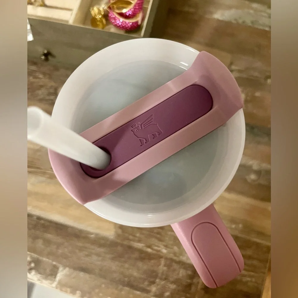 Stanley The Quencher H2.O FlowState™ Tumbler 20oz Soft orchid - Picture 7 of 7